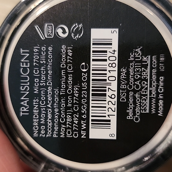 New Bellapierre High Definition Finishing Powder - Translucent - Picture 10 of 10